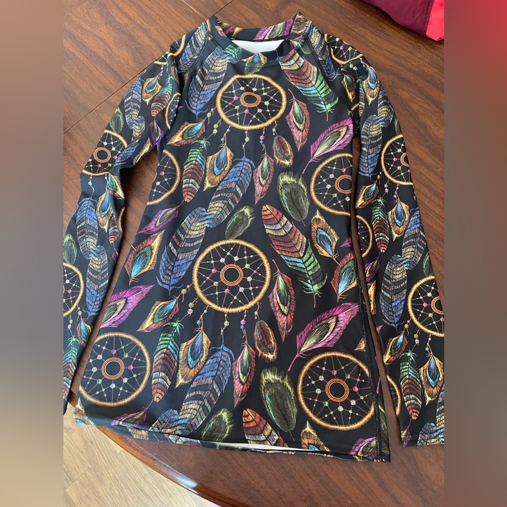 Juniors XS long sleeve swim top